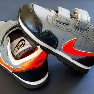 New Nike Velcro Toddler 5 Shoe